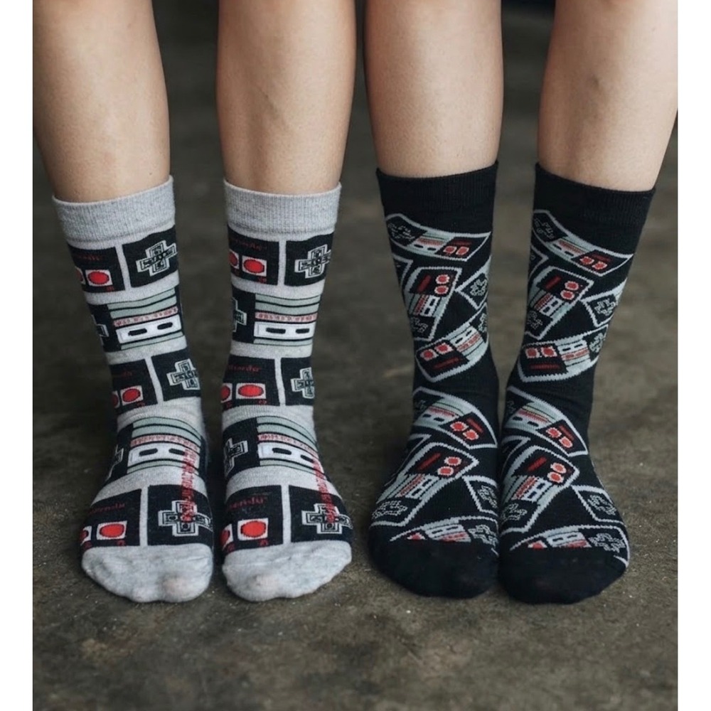 Nintendo NES Crew Socks 2-Pair Bundle Size Large